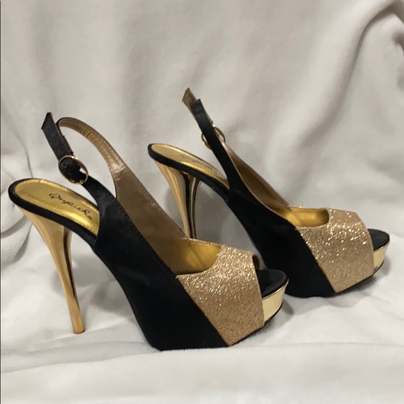 Quips platform pumps✨ - Picture 2 of 8